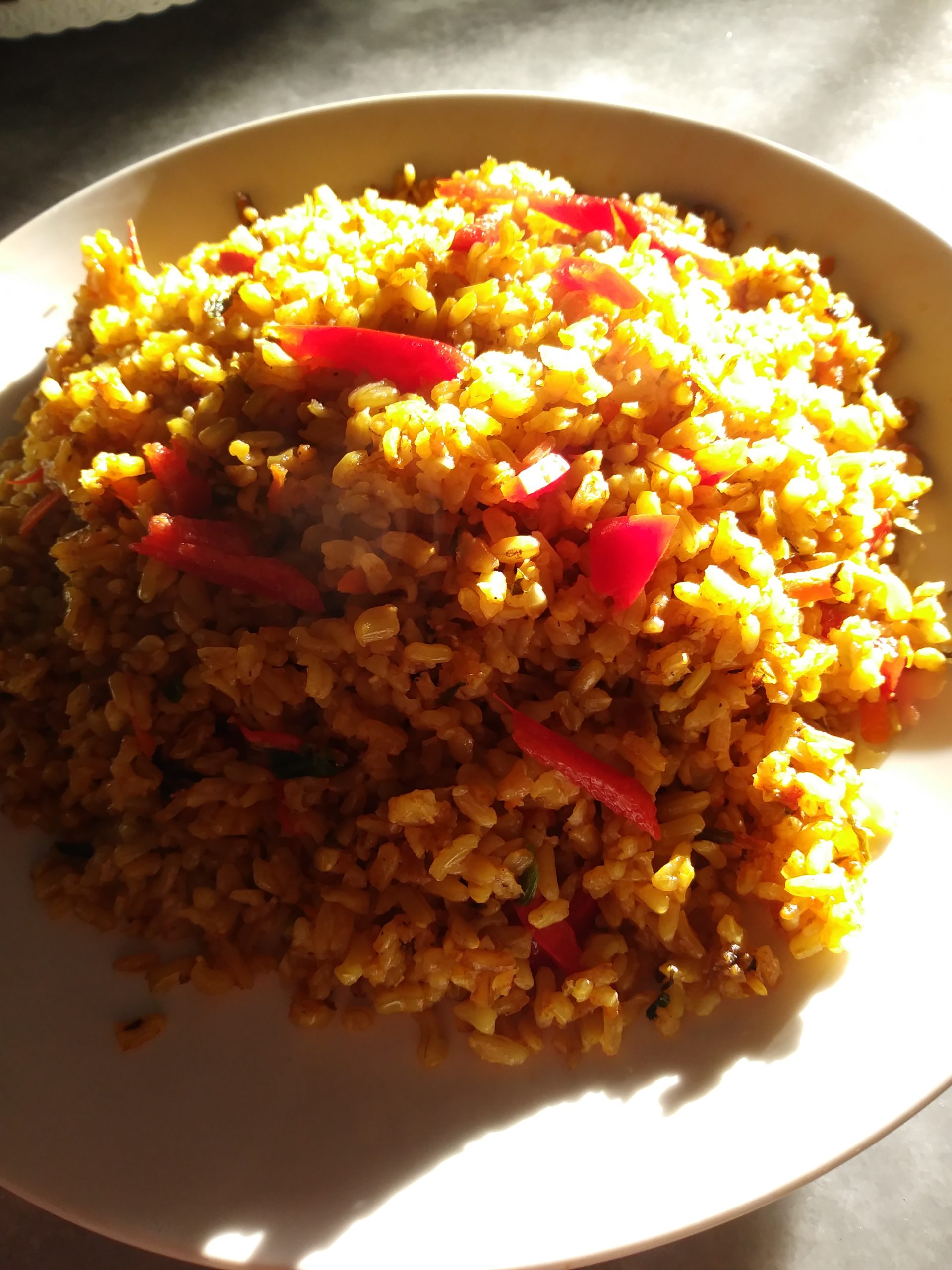 Garlic Red Bell Pepper Fried Rice (8 ingredients)