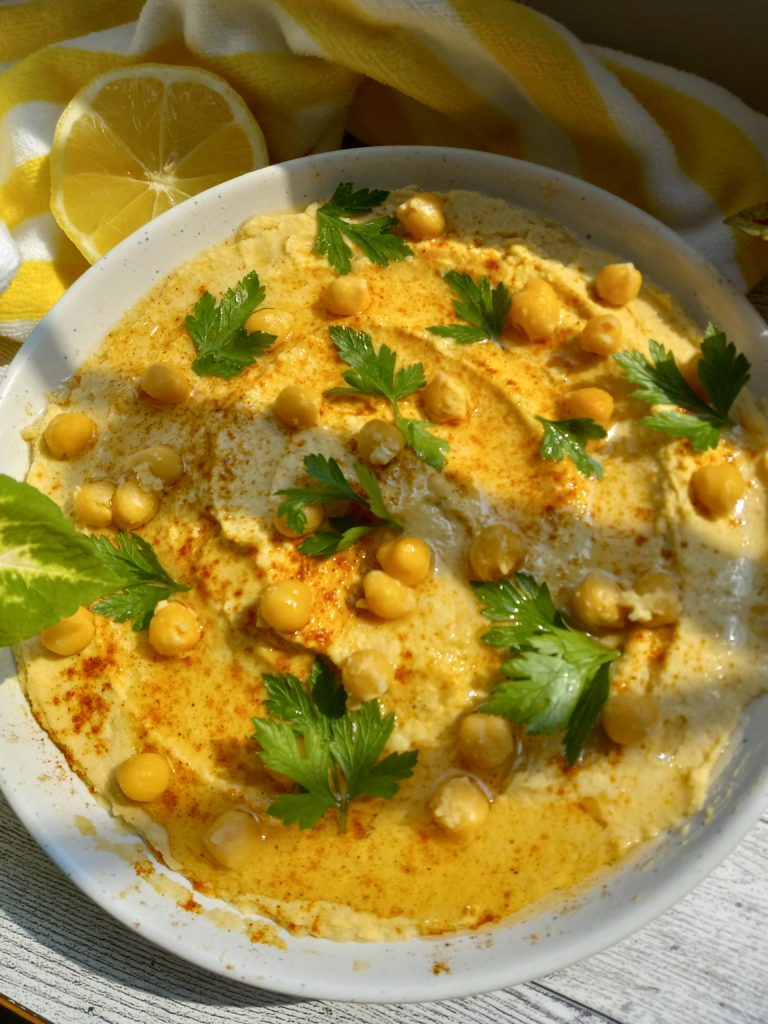 roasted garlic chickpea hummus