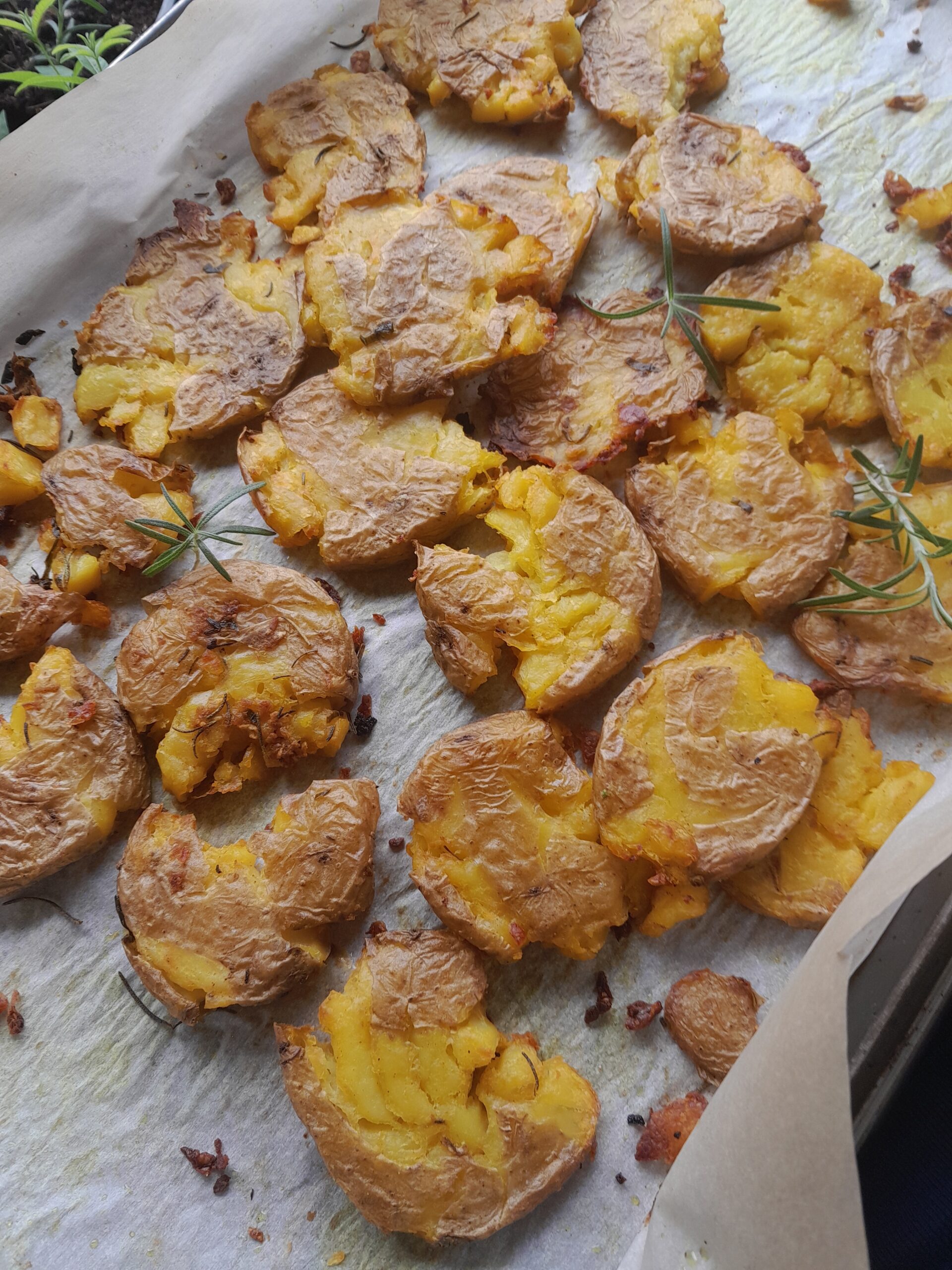 Rosemary Garlic Smashed Potatoes